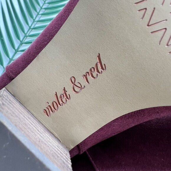 Violet & Red Jackson Lazer Cut Topline Bootie Faux Suede Burgundy Size 7 NWOB - Picture 10 of 14